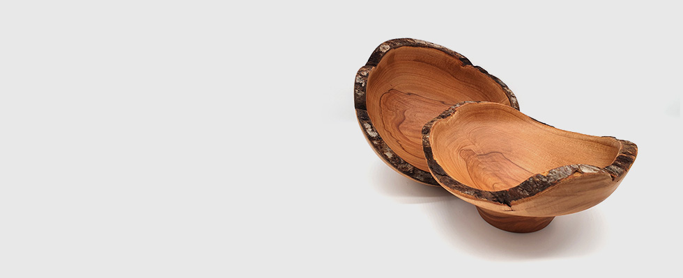 Obstholzschüssel mit Rindenrand